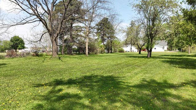 2562 Midland Road, Bay City, MI 48706