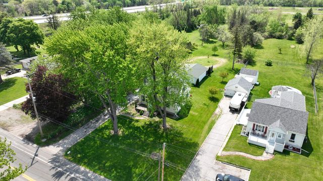 2562 Midland Road, Bay City, MI 48706