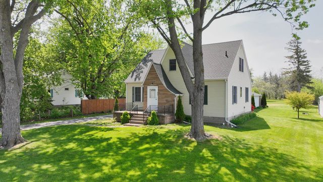 2562 Midland Road, Bay City, MI 48706