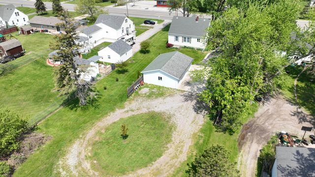 2562 Midland Road, Bay City, MI 48706