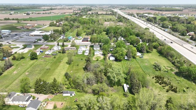 2562 Midland Road, Bay City, MI 48706