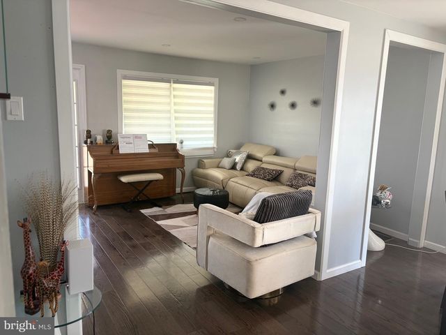 88 GROVE ST, West Deptford, NJ 08086