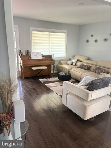 88 GROVE ST, West Deptford, NJ 08086