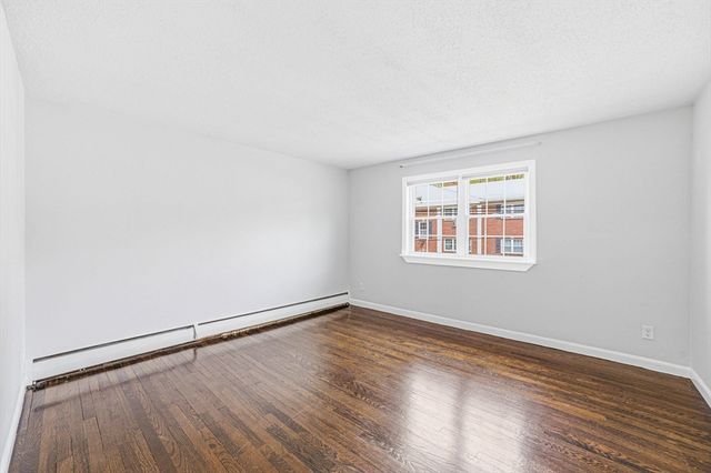 27 Arlington Road 13, Woburn, MA 01801