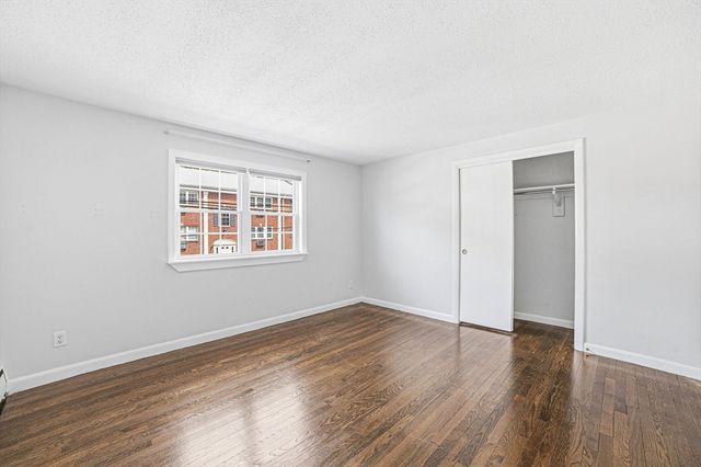 27 Arlington Road 13, Woburn, MA 01801