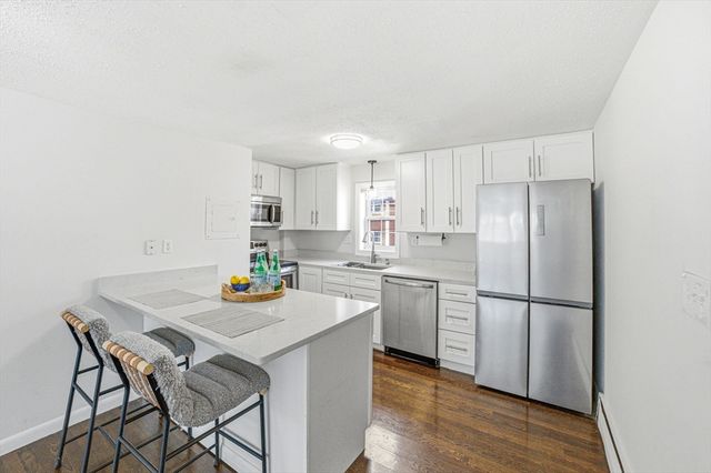 27 Arlington Road 13, Woburn, MA 01801