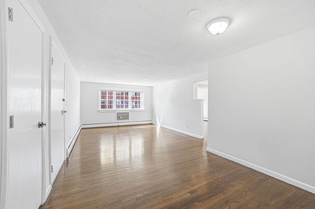 27 Arlington Road 13, Woburn, MA 01801