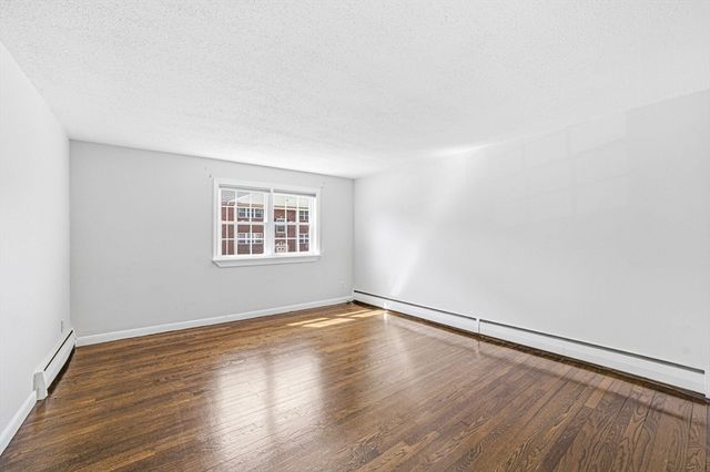 27 Arlington Road 13, Woburn, MA 01801