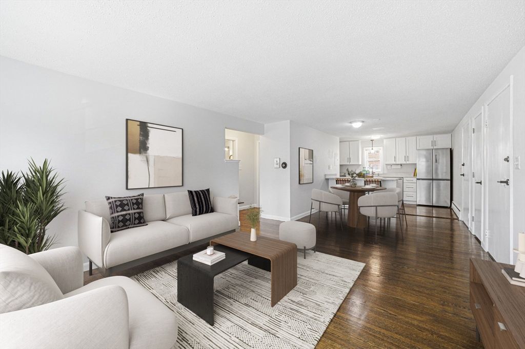 27 Arlington Road 13, Woburn, MA 01801