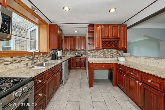 8623 S Vernon Avenue, Chicago, IL 60619