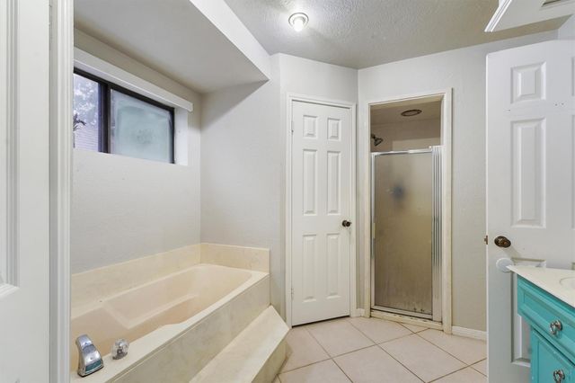 1506 Sahara Drive, Crosby, TX 77532