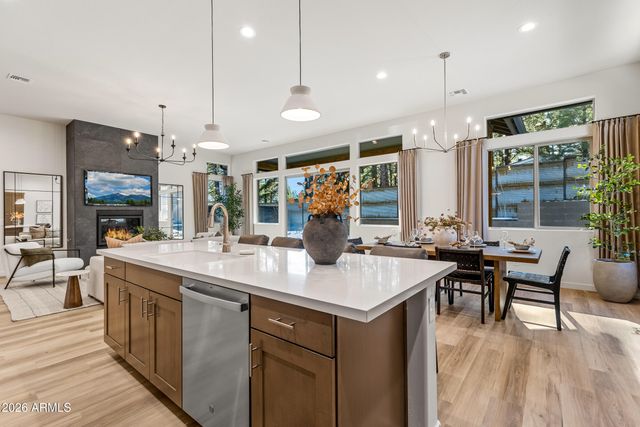 2348 SHADED SPRING Trail, Flagstaff, AZ 86005