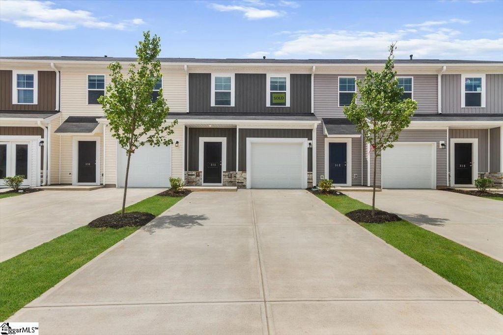 169 Randwick Lane, Greer, SC 29651