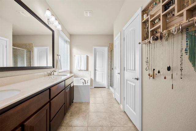 3606 Brighton Drive, Midlothian, TX 76065