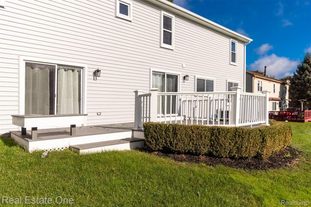5485 Hammersmith Drive, West Bloomfield Charter Township, MI 48322