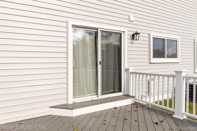 5485 Hammersmith Drive, West Bloomfield Charter Township, MI 48322