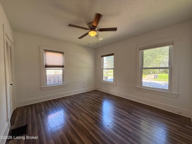 506 E Brandeis Ave, Louisville, KY 40217