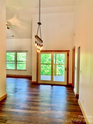143 Eagles Avenue, Lake Lure, NC 28746