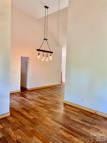 143 Eagles Avenue, Lake Lure, NC 28746