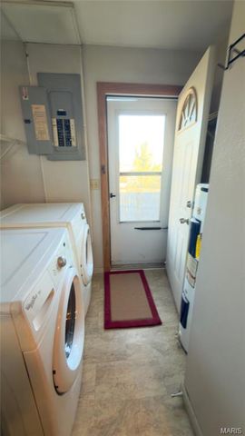 2061 Ridgeway Drive, Arnold, MO 63010