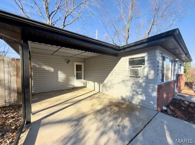 2061 Ridgeway Drive, Arnold, MO 63010