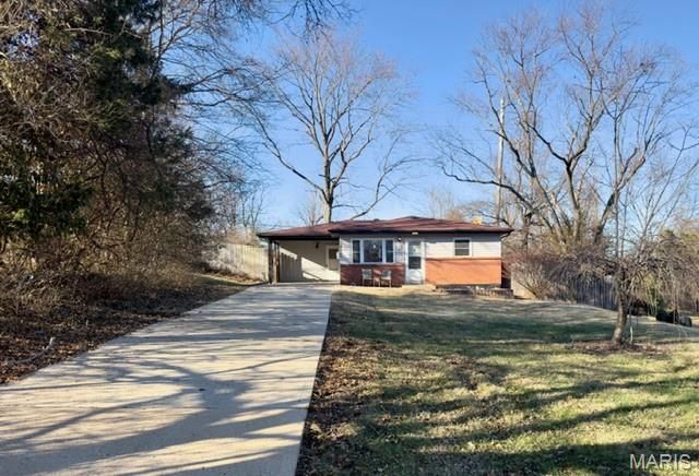 2061 Ridgeway Drive, Arnold, MO 63010