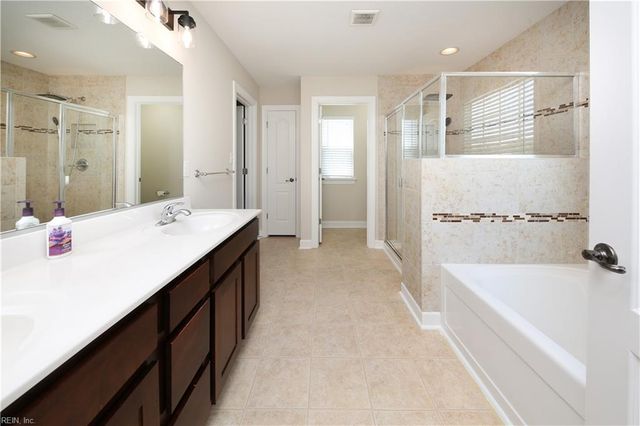 2566 River Watch DR, Suffolk, VA 23434