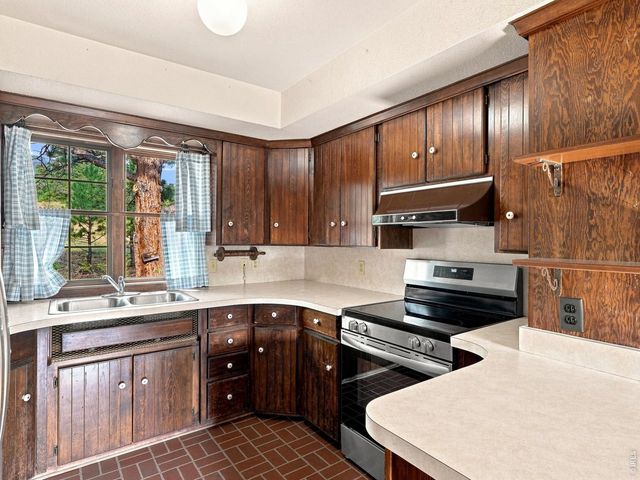611 Sanborn Dr, Estes Park, CO 80517