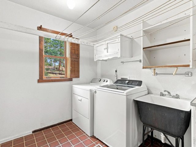 611 Sanborn Dr, Estes Park, CO 80517