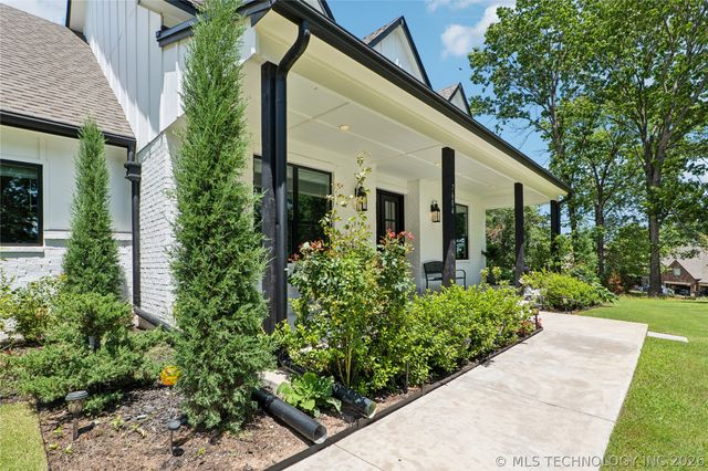 7604 S 6th Street, Broken Arrow, OK 74011