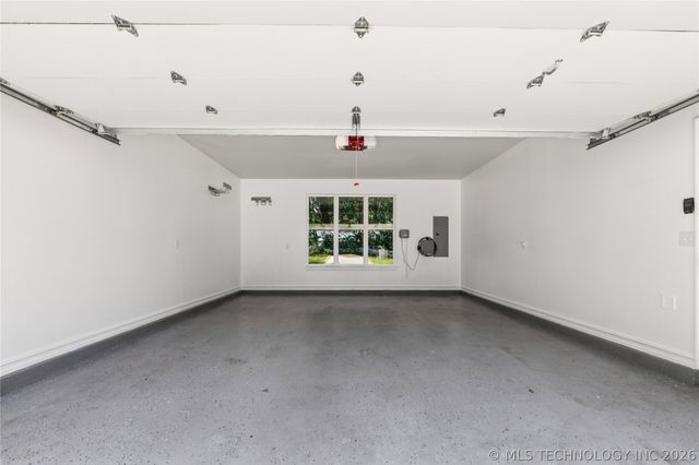 7604 S 6th Street, Broken Arrow, OK 74011