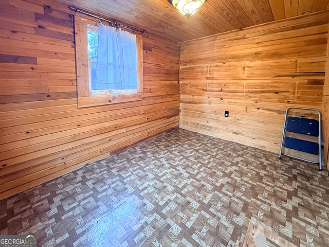 20 Lavista Lane, Cleveland, GA 30528
