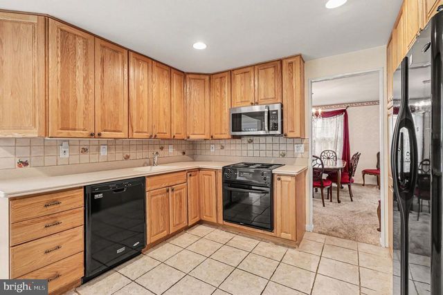 311 WAYLAND RD, Cherry Hill, NJ 08034