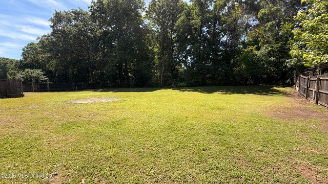 2345 Greencliff Drive, Southaven, MS 38672