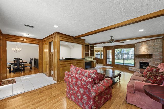 5522 Woodville Lane, Spring, TX 77379