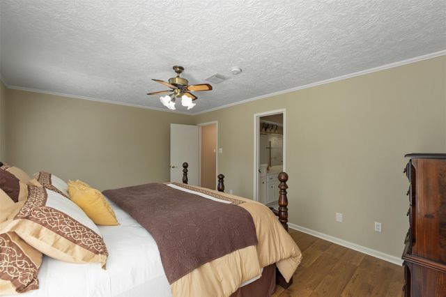 5522 Woodville Lane, Spring, TX 77379