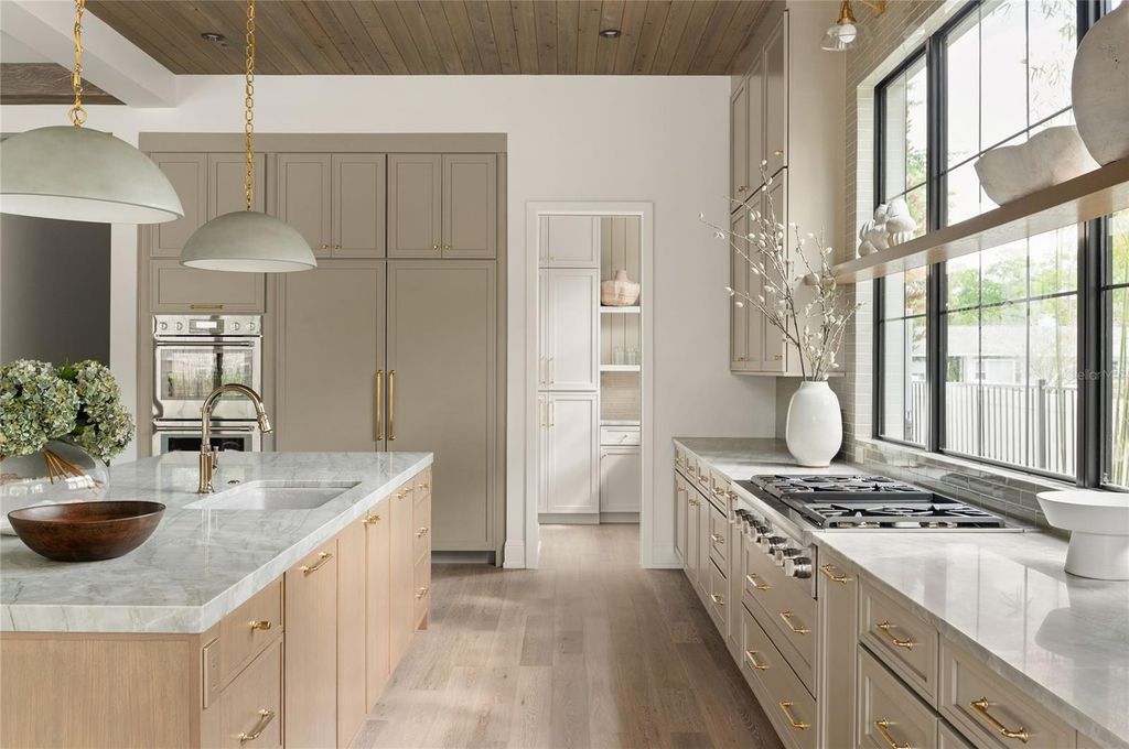 Image 18 of property listing at 1208 NOTTINGHAM STREET, Orlando, FL 32803