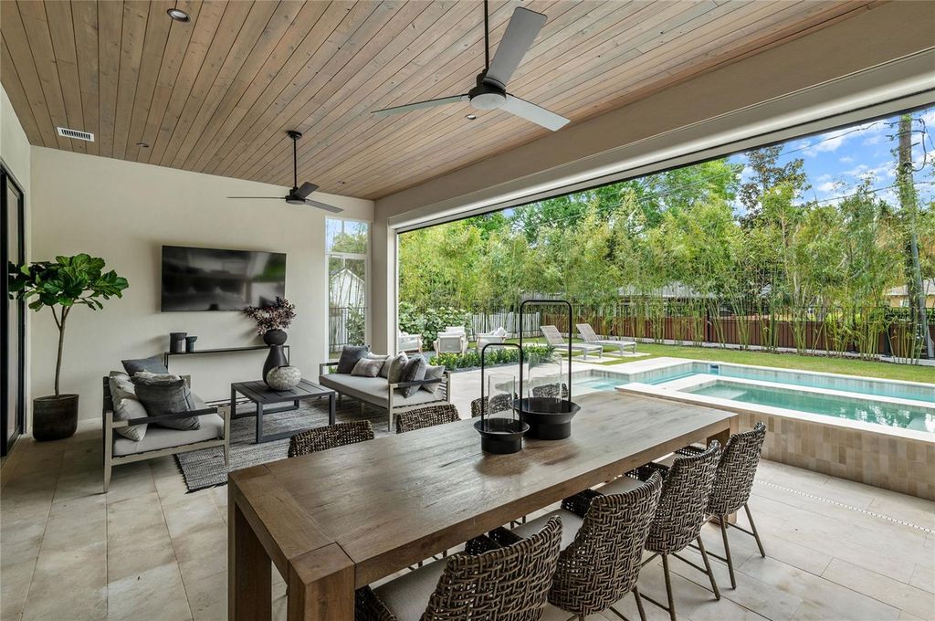 Image 28 of property listing at 1208 NOTTINGHAM STREET, Orlando, FL 32803