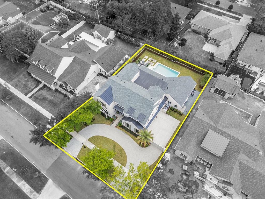 Image 5 of property listing at 1208 NOTTINGHAM STREET, Orlando, FL 32803