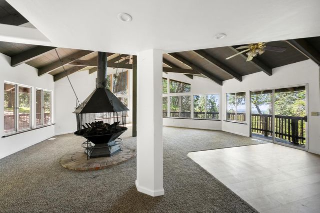 6420 Starkes Grade Rd, Pollock Pines, CA 95726