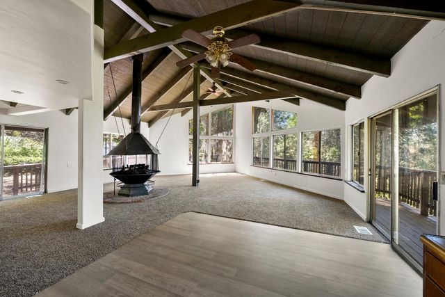 6420 Starkes Grade Rd, Pollock Pines, CA 95726