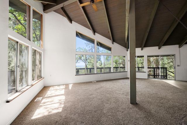 6420 Starkes Grade Rd, Pollock Pines, CA 95726