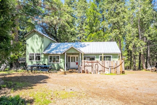 6420 Starkes Grade Rd, Pollock Pines, CA 95726