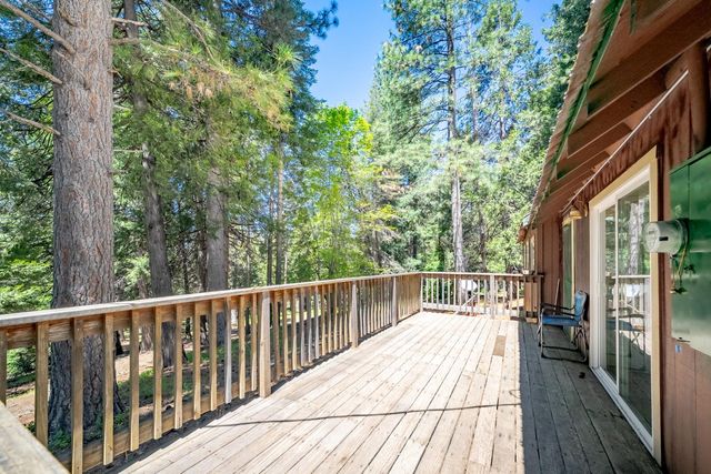 6420 Starkes Grade Rd, Pollock Pines, CA 95726