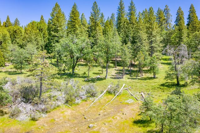 6420 Starkes Grade Rd, Pollock Pines, CA 95726