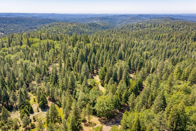 6420 Starkes Grade Rd, Pollock Pines, CA 95726