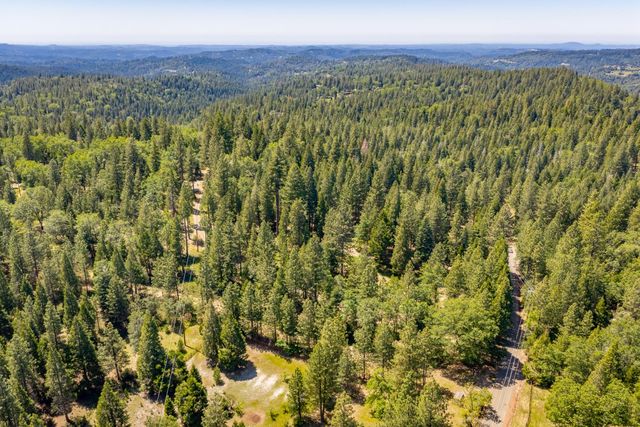 6420 Starkes Grade Rd, Pollock Pines, CA 95726