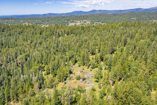 6420 Starkes Grade Rd, Pollock Pines, CA 95726