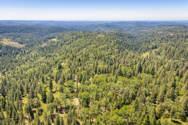 6420 Starkes Grade Rd, Pollock Pines, CA 95726