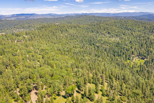 6420 Starkes Grade Rd, Pollock Pines, CA 95726